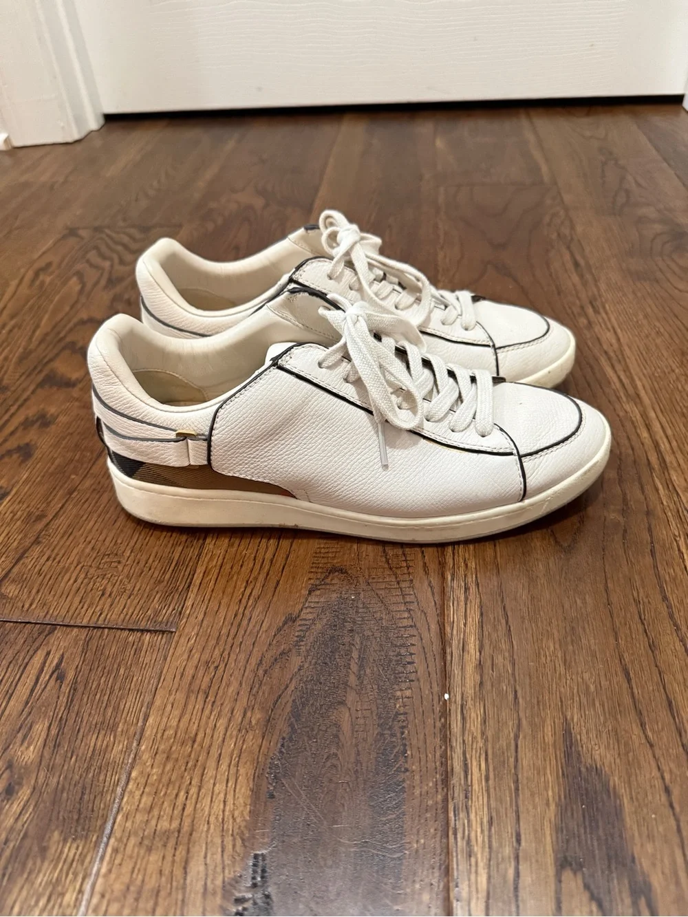 Burberry good size